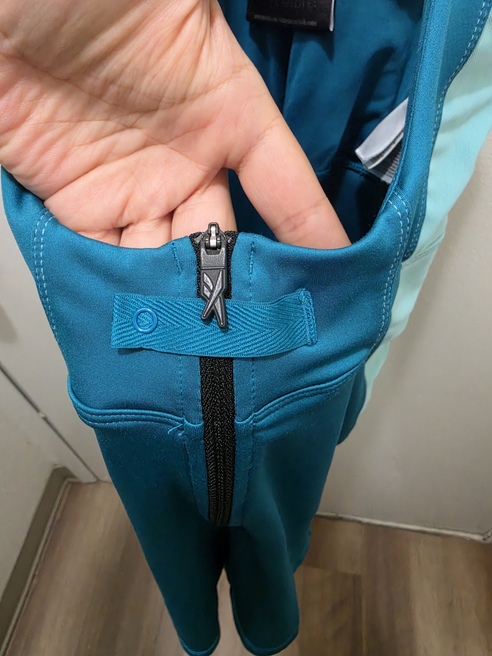 Reebok x Cardi B Women's Seaport Teal Leotard & Bandeau Top Set - Size Medium - Picture 6 of 16